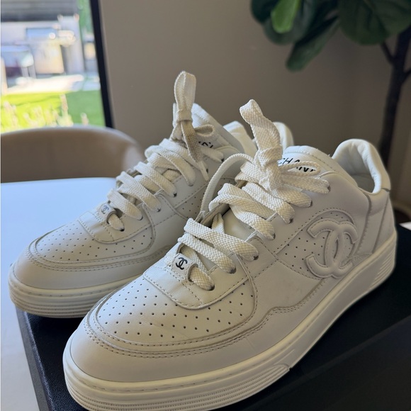 Chanel Women's White Leather Low-Top Sneakers - Picture 5 of 11